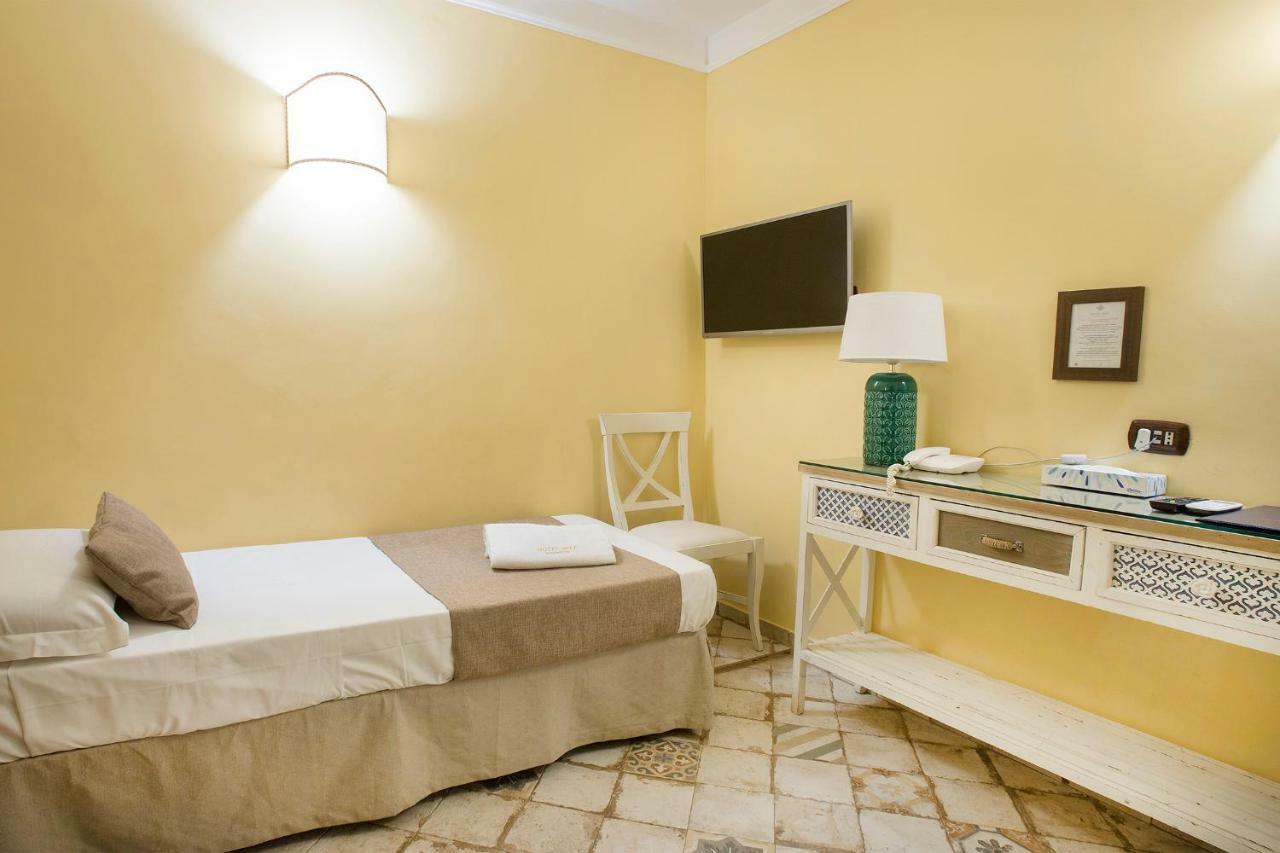 Dei Vassalli, In The Heart Of The Historic Center Guest house Naples