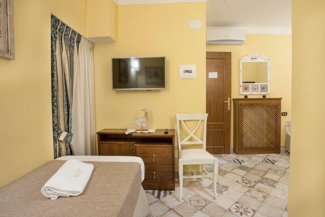 Guest house Dei Vassalli, In The Heart Of The Historic Center Naples