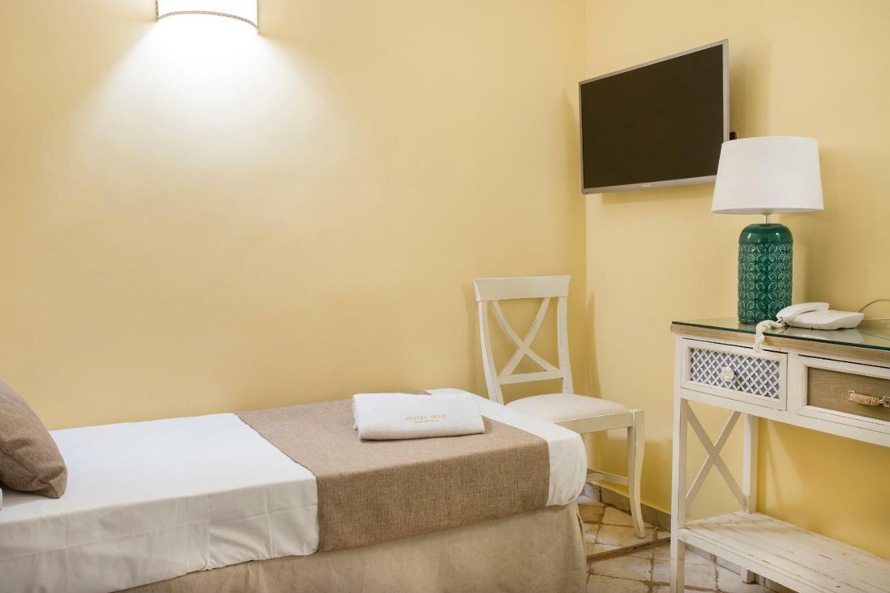 Guest house Dei Vassalli, In The Heart Of The Historic Center 3*